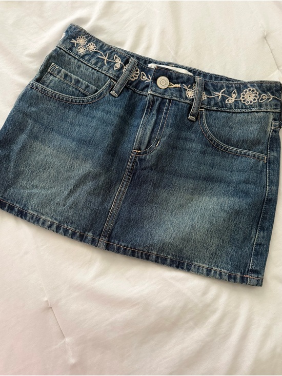 Hollister Dresses & Skirts - Hollister Blue Denim Mini Skirt with White Embroidered Waist